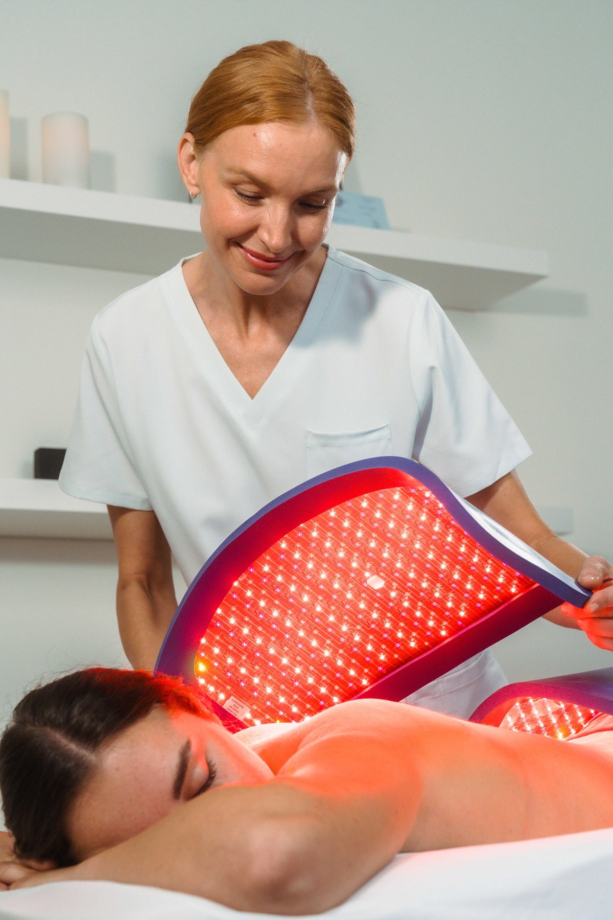 Applicazione terzo pannello Contour con dettaglio luce rossa